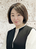 吉阪　晴美
